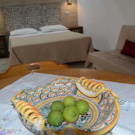 Syrakosia * Сиракузы