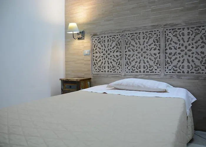 Syrakosia A Ortigia * Syracuse