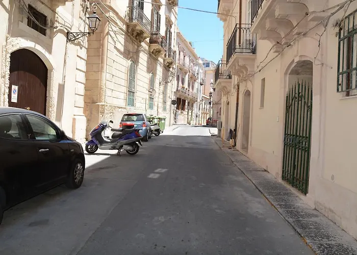 Syrakosia A Ortigia * Syracuse