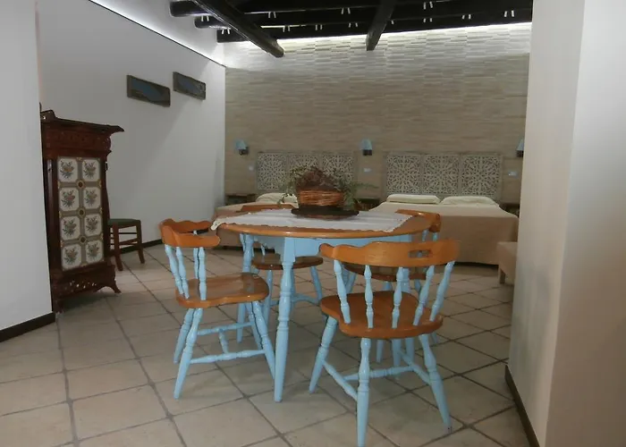 Syrakosia A Ortigia * Syracuse